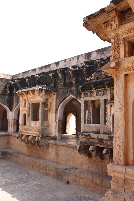 India 2010 - Hampi - Temples - Queens Bath